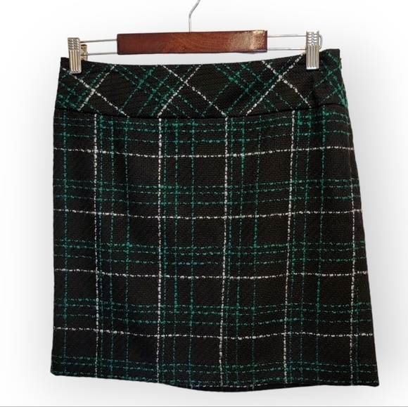 LOFT Green Plaid Skirt - Picture 12 of 12